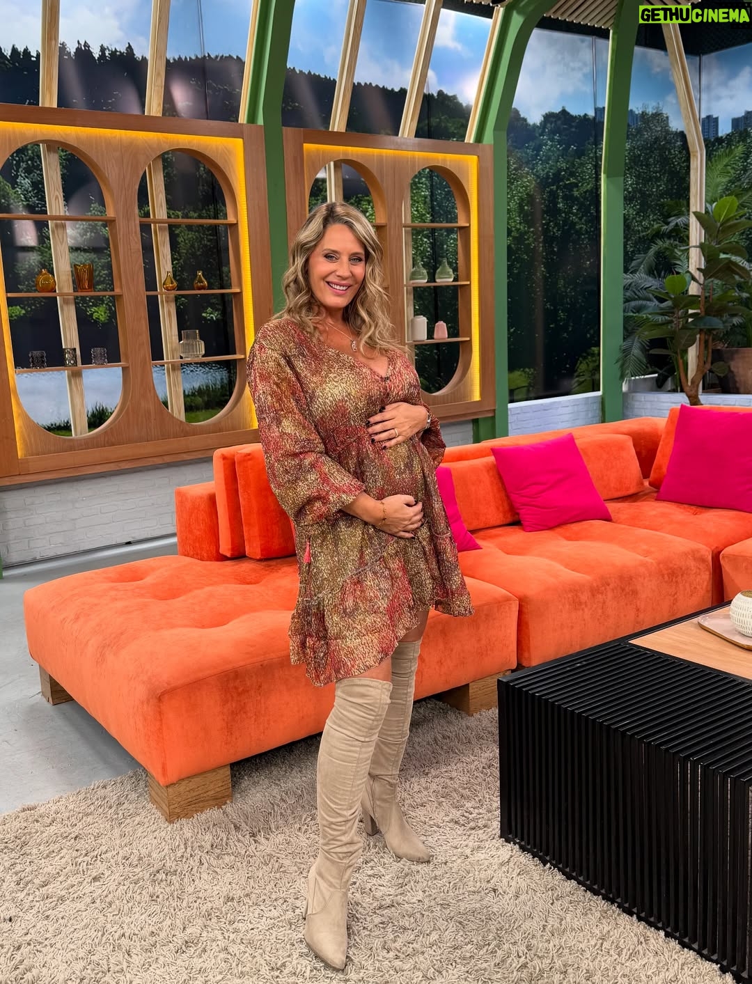 Rocío Marengo - 3K Likes - Los éxitos no son casualidad!!! 
Hermosa mañana pase en @alabarbarossa !! 

Toooooodos un amor!!! @geobarbarossa te amoooo!!! 
@breymariana @piashaw @analiafranchin @paulo_kablan @nancypazos tremendo equipoooooooo!!!! ❤️ .