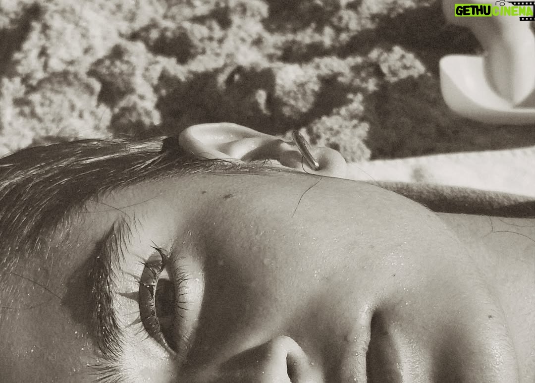 Romina Poza - 3 Likes - Playa, sandía fría, muuucho calor y vista al mar <3333 !