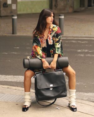 Romina Poza Instagram - @dolcegabbana Bag for a workout y deseando que fuera en algún rincón escondido de Sicilia 🤓
Foto: @infiernno
DG PR: @ximena__perez