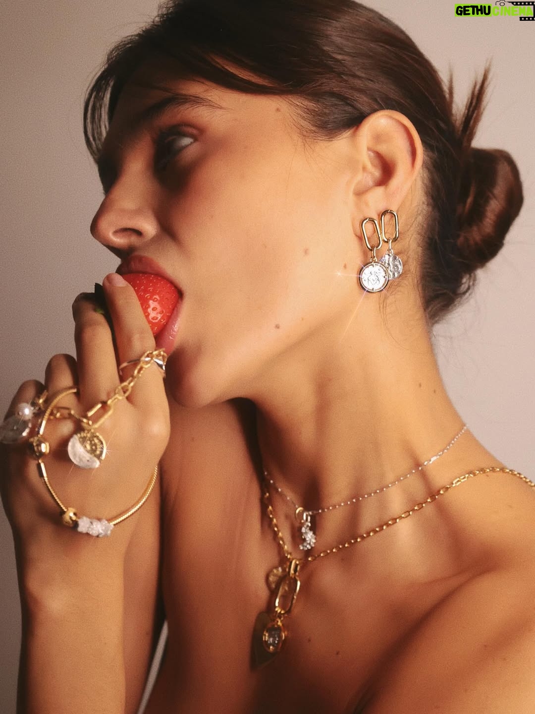 Romina Poza - 3 Likes - Pandora Talisman es tan 🧿💫🧧🥠🤍🦋💌
.
descubre esta nueva colección de @TheOfficialPandora en www.pandoraoficial.com.mx/
#PandoraTalisman
#WordsToLiveBy