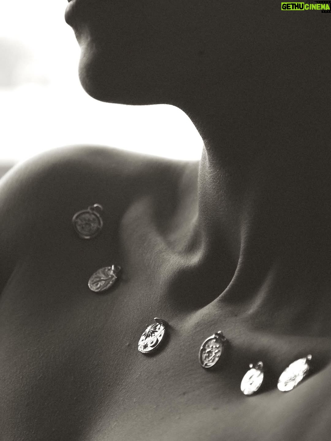 Romina Poza - 3 Likes - Pandora Talisman es tan 🧿💫🧧🥠🤍🦋💌
.
descubre esta nueva colección de @TheOfficialPandora en www.pandoraoficial.com.mx/
#PandoraTalisman
#WordsToLiveBy