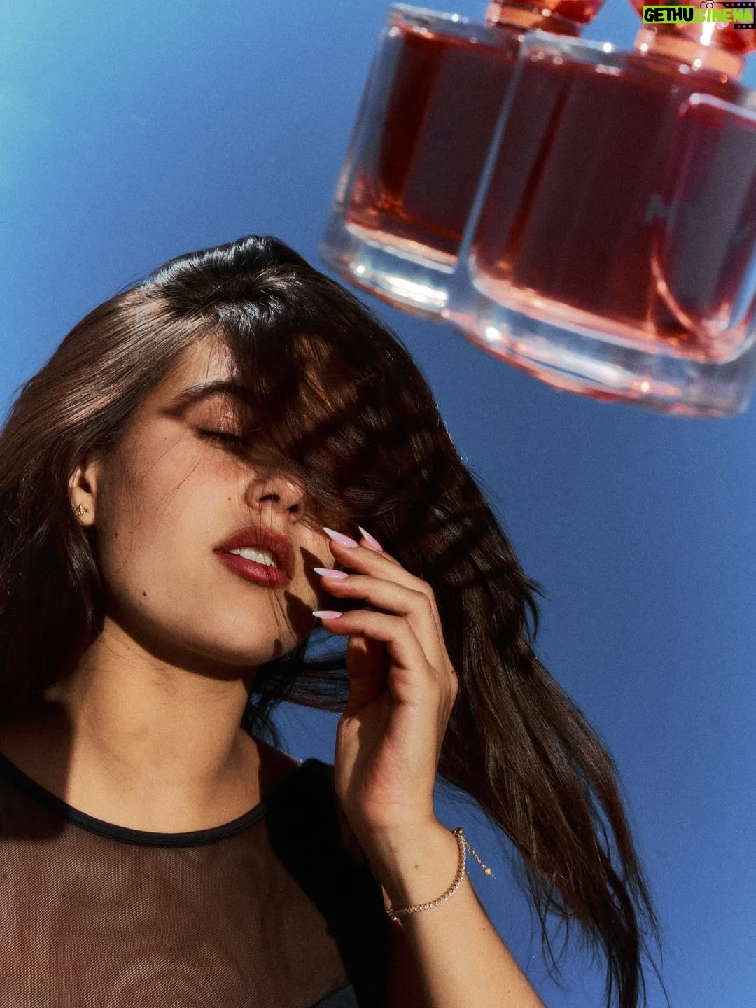 Romina Poza - 1.5K Likes - @armanibeauty - Cosmetics & Perfume