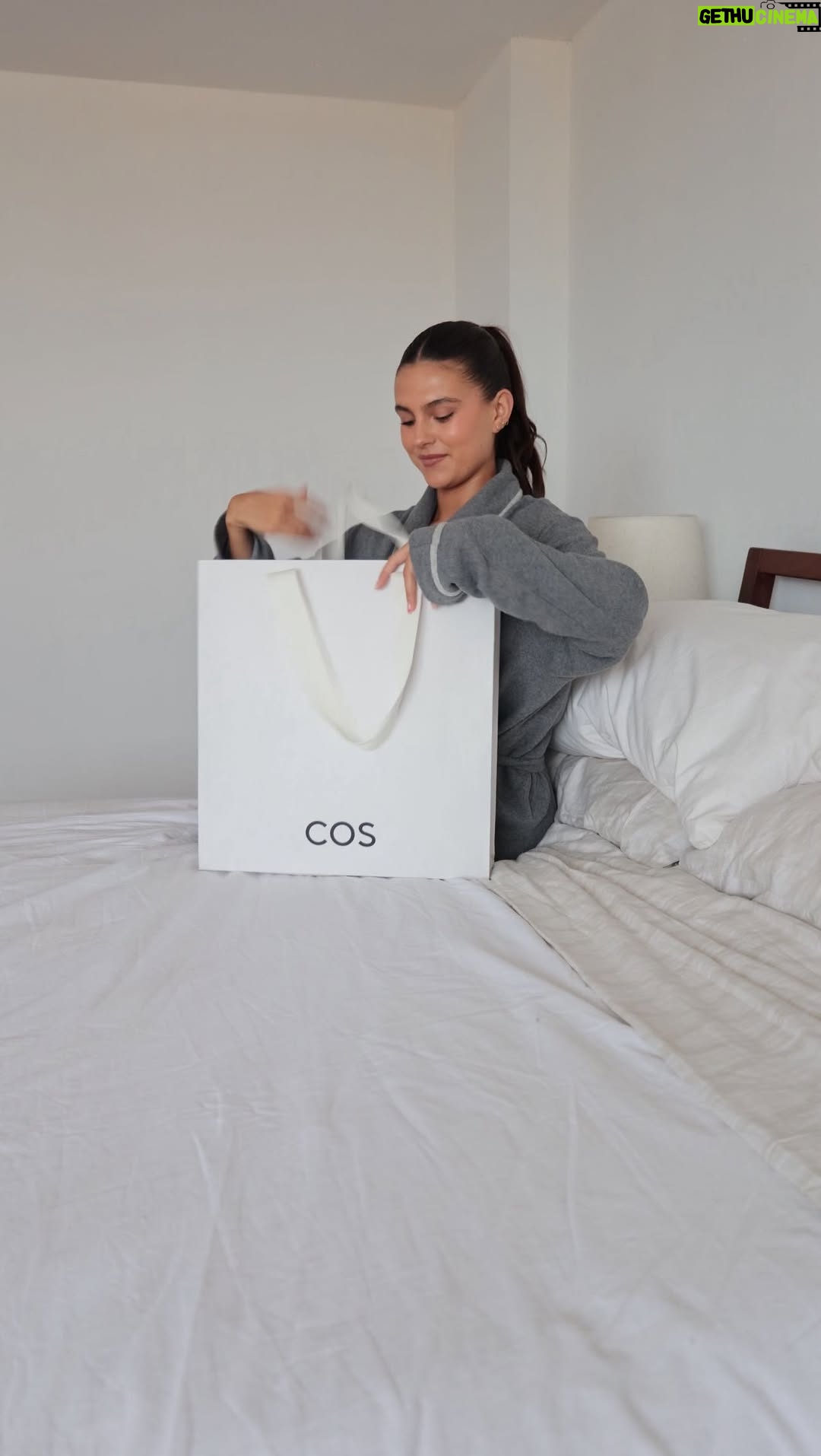 Romina Poza - 3 Likes - @cosstores 🧚🏽‍♀️🍓💌✨