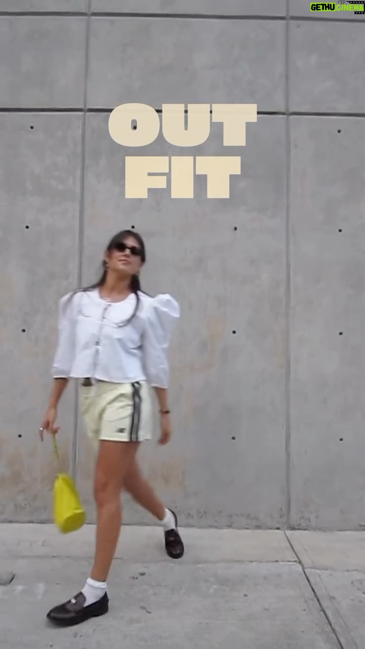 Romina Poza - 3 Likes - outfit check: 💛🤓
Top @mariaanashop 
Shorts @newbalance 
Shoes & sunnies @miumiu