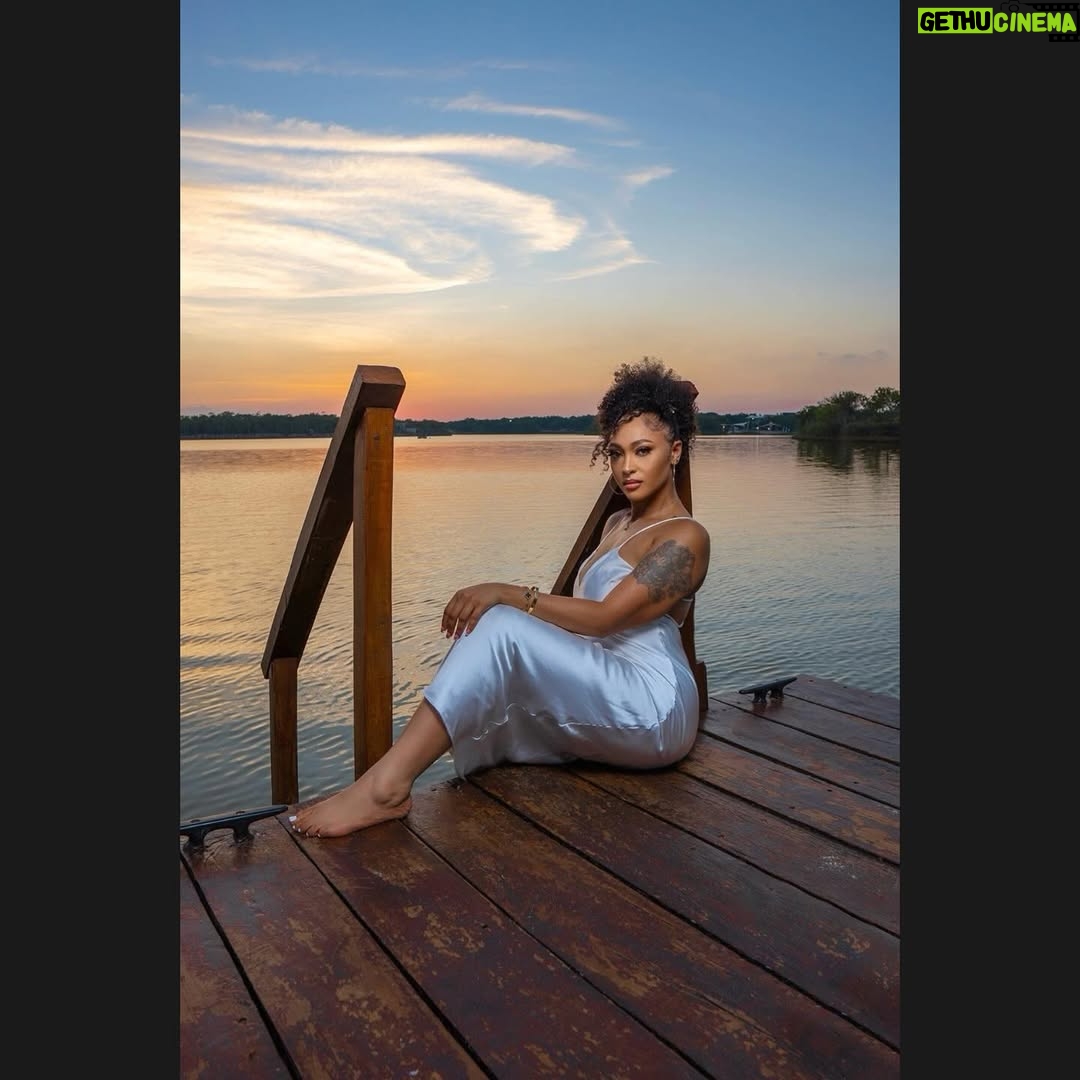 Rosaline Meurer - 1.4K Likes - Tranquility 🤍 

#QUEENOFALLQUEENS👑