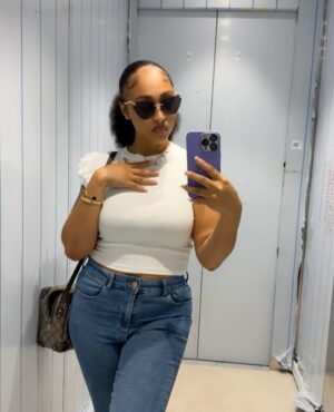 Rosaline Meurer Instagram - Happy Sunday fam 💜
#QUEENOFALLQUEENS👑