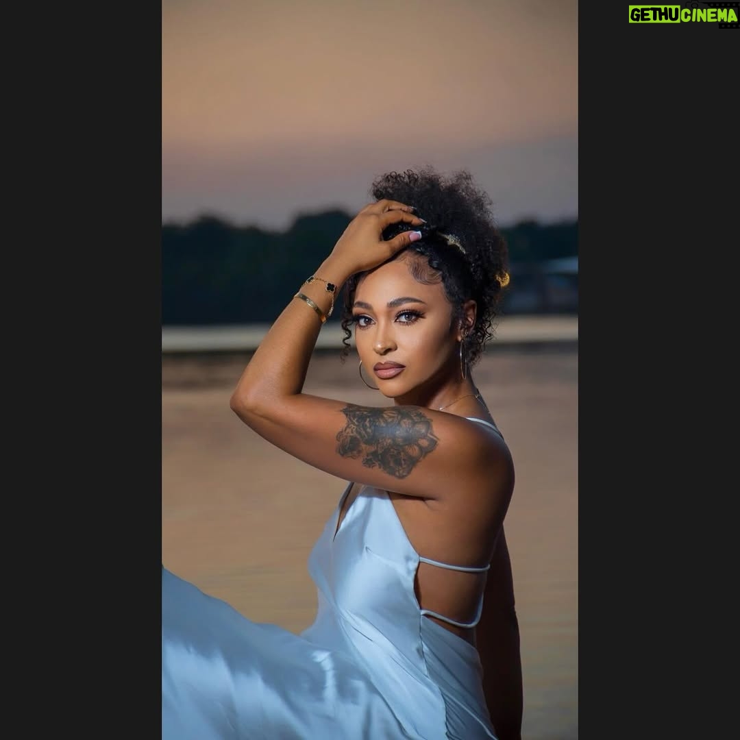 Rosaline Meurer - 1.4K Likes - Tranquility 🤍 

#QUEENOFALLQUEENS👑