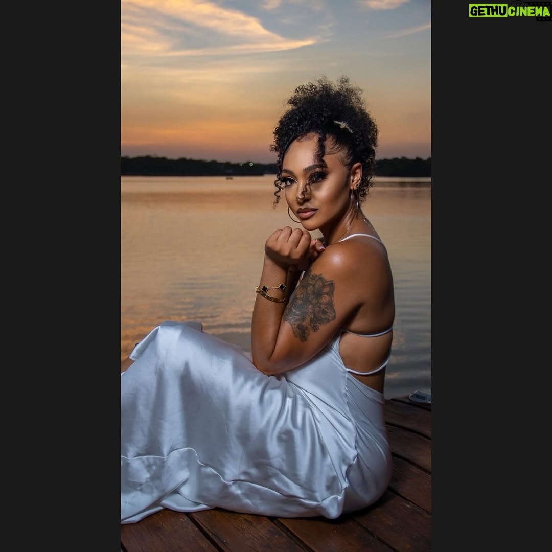 Rosaline Meurer - 1.4K Likes - Tranquility 🤍 

#QUEENOFALLQUEENS👑