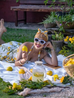 Rosaline Meurer Instagram - Lemons today, Lemonade tomorrow 🍋
#QUEENOFALLQUEENS👑