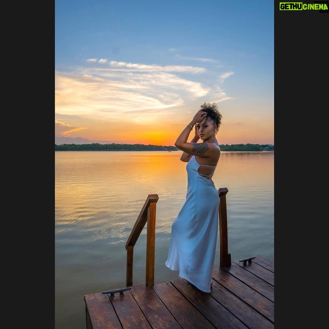 Rosaline Meurer - 1.4K Likes - Tranquility 🤍 

#QUEENOFALLQUEENS👑