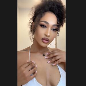 Rosaline Meurer Instagram - Just a girl trusting the process and enjoying the journey.
Stay loyal to your standards 🫶
WHATS YOUR FAVORITE SLIDE?
#QUEENOFALLQUEENS👑