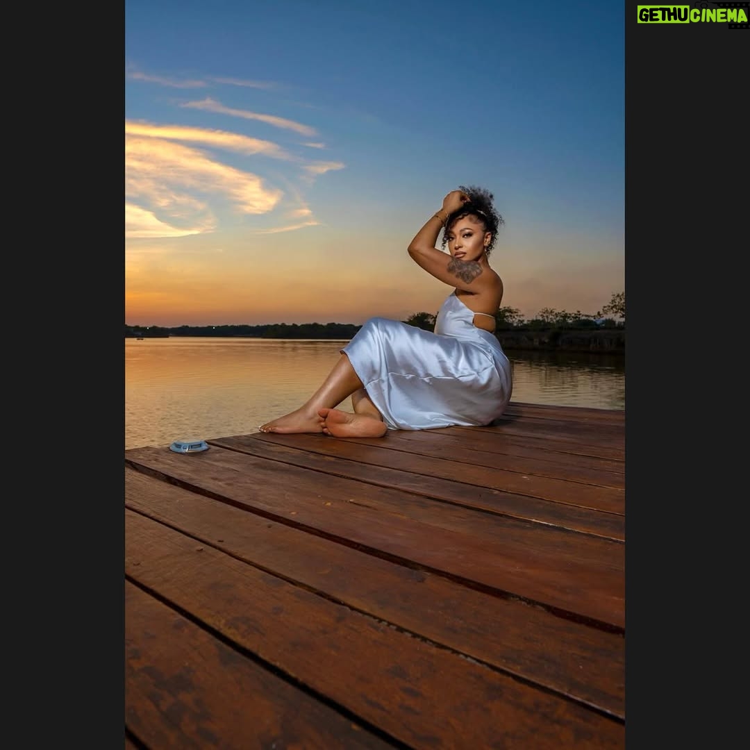 Rosaline Meurer - 1.4K Likes - Tranquility 🤍 

#QUEENOFALLQUEENS👑