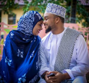 Rose Ndauka Instagram - Kadri siku zinavyozidi kwenda nagundua maisha yangu yanazidi kuwa rahisi sababu yako,sitaki wala sifikiri maisha bila wewe yatakuwaje maana tayari nishapita huko,Namuomba Mungu akupe umri mrefu akuzidishie hekima na busara uliyokuwa nayo…..

Nakupenda sana Mume wangu hata neno lenyewe halitoshi kueleza hisia zangu kwako,kwenye siku hii ya leo tunaposherekea kuongezeka kwa namba kwenye umri wako,namuomba Mungu azidi kujidhirihisha kupitia mahitaji yako….

Uendelee kuwa Mume na Baba bora tunaemjua kila siku ❤️❤️❤️,Mapenzi ya kutosha kwako sababu ya mapenzi unayotuonyesha mimi na watoto wetu…..

Kheri ya siku kuzaliwa Hubby,kipenzi changu rafiki yangu kipenzi ❤️❤️❤️ @haffiyy