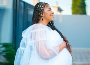 Rose Ndauka Instagram - Nawatakie kheri kina Mama wote Duniani,Mwenyezi Mungu atusimamie na kutuongoza vyema tuweze kujenga vizuri Taifa la kesho ❤️❤️❤️#NajivuniakuwaMama