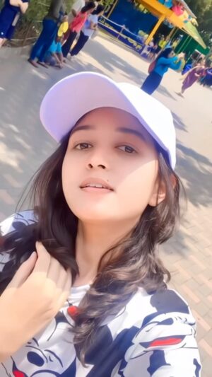 Roshni Sony Instagram - 🫶🏻 #roshniansari #roshnisony #feelitreelit #reelsinstagram #trendingreels #bangalore