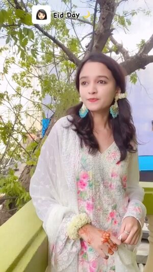 Roshni Sony Instagram - 👩🏻🧑🏻 Eid ki kahani ✨😁 #roshniansari #roshnisony #feelitreelit #reelsinstagram #eiduladha #bakrid #trendingreels #bangalore
