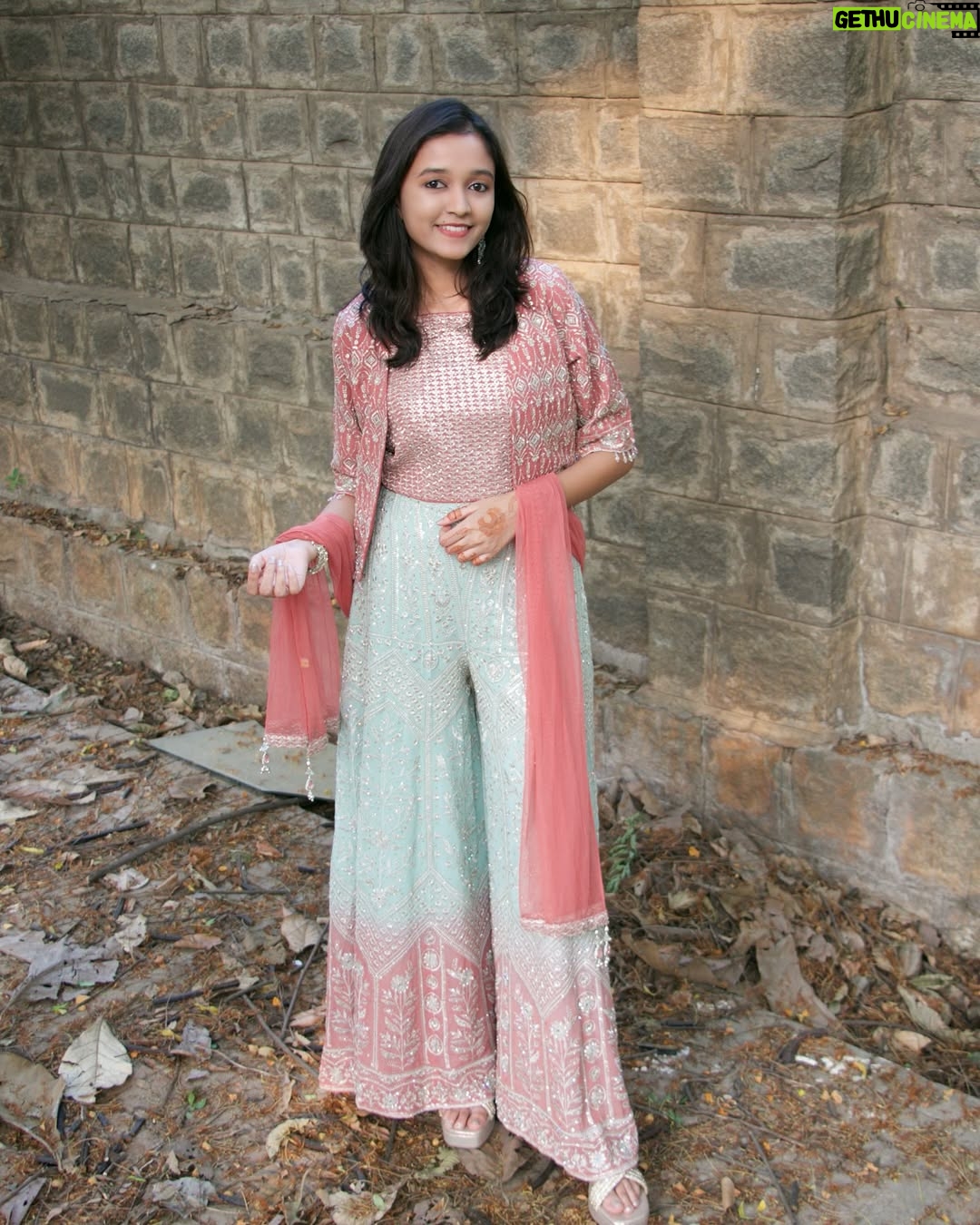 Roshni Sony - 4.7K Likes - Eid Mubarak everyone 🌙✨🤗🫶🏻