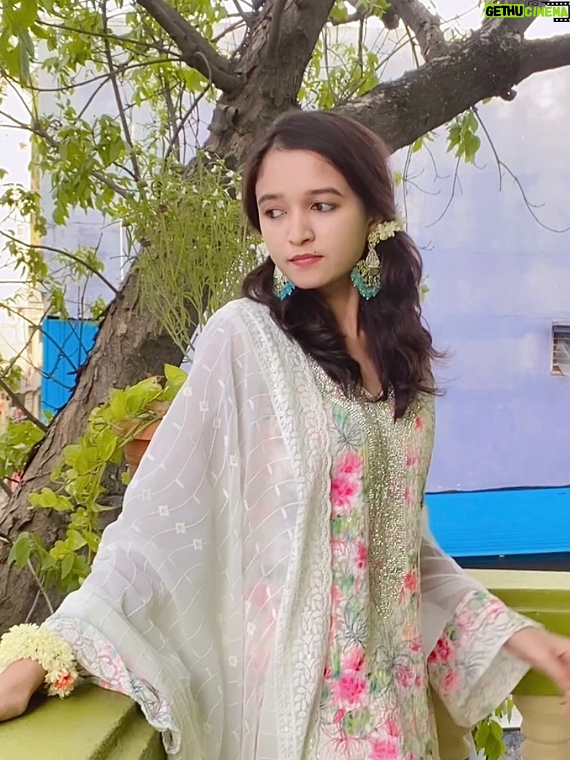 Roshni Sony - 3.5K Likes - Eid Ul Adha Mubarak 🌙🤍✨