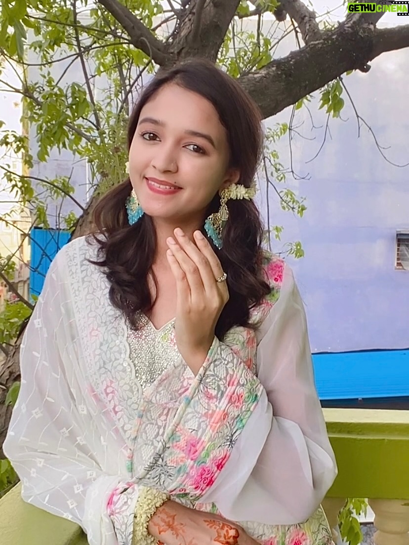 Roshni Sony - 3.5K Likes - Eid Ul Adha Mubarak 🌙🤍✨