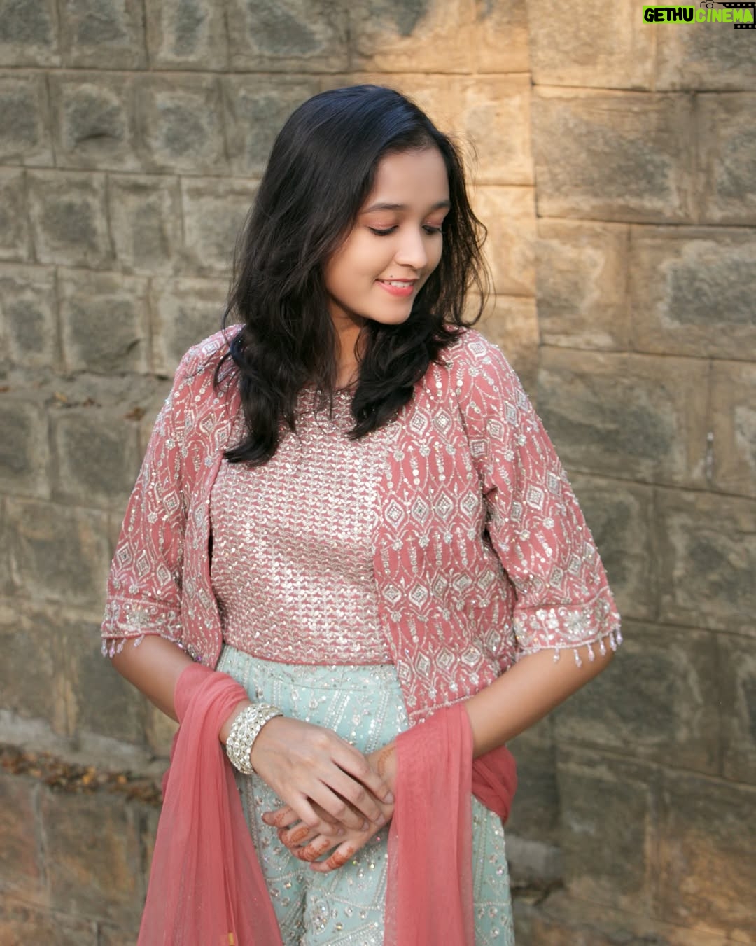 Roshni Sony - 4.7K Likes - Eid Mubarak everyone 🌙✨🤗🫶🏻