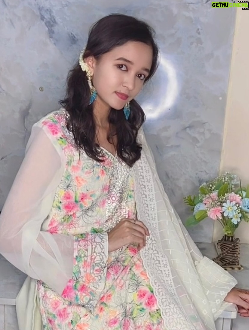 Roshni Sony - 3.5K Likes - Eid Ul Adha Mubarak 🌙🤍✨