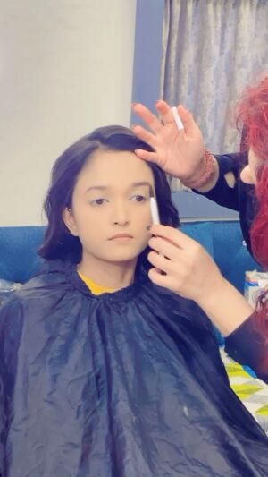Roshni Sony Instagram - Final Shoot day ☺️ Loved the makeup and the team ❤️ #makemytrip #roshniansari #roshnisony #aliabhatt #feelitreelit #reelsinstagram #trendingreels #bangalore