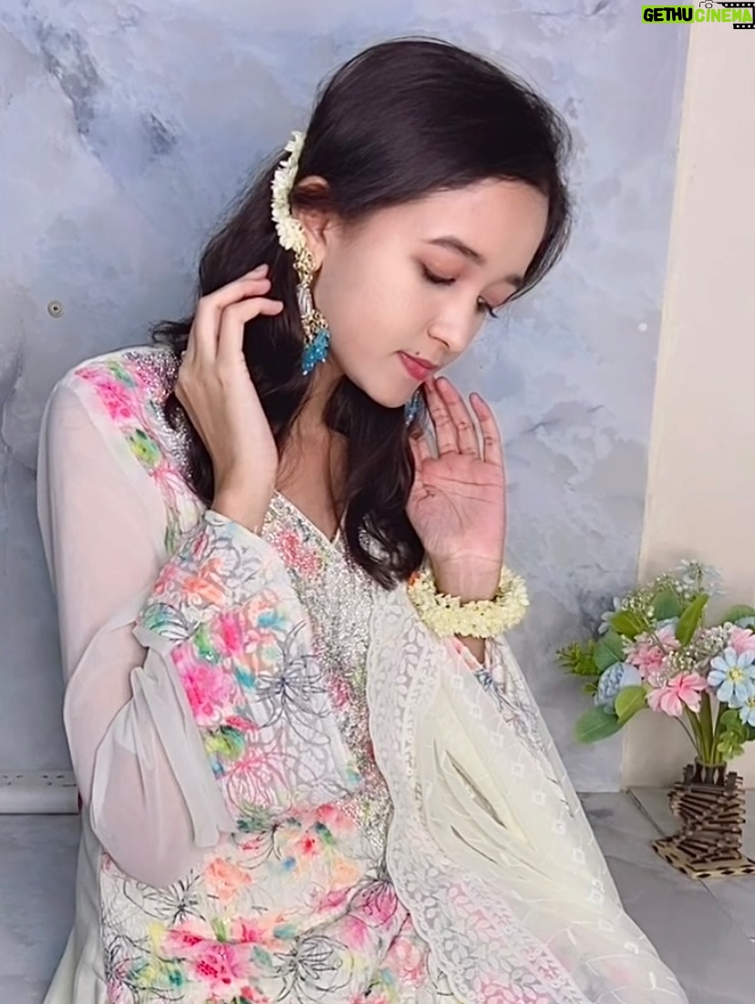 Roshni Sony - 3.5K Likes - Eid Ul Adha Mubarak 🌙🤍✨