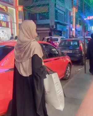 Roshni Sony Instagram - Hogi Eid ki shopping??? 🛍️