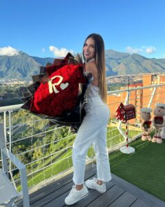 Rosmeri Marval Most Liked Photos and Posts
