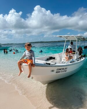 Rosmeri Marval Instagram - Asi le damos la bienvenida a Diciembre en uno de nuestros sitios preferidos @posadalaesmeraldamorrocoy 🌴☀️