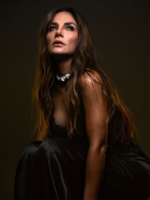 Rossana Nájera Instagram - Súbito… ✨
📸 @fermontesoc
Gracias team! ❣️
@juanperaltamakeup
@lisallende
@pp_ayala