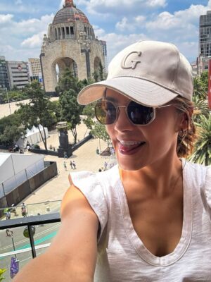 Rossana Nájera Instagram - Se nos fué Agosto…
Pero me dejó regalos maravilloso!
Que tal estuvo para ti?