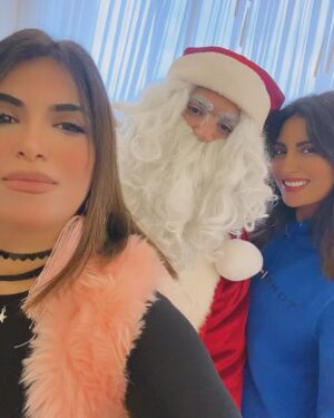 Rouwaida Attieh Instagram - يا من رجونا لهم كل خير وأحببناهم كل عام وأنتم بخير. اللهم أدخل علينا العام الجديد وأنت راضٍ عنا، واجعله عاماً تتبدَّل فيه همومنا إلى أفراح وسعادة💙🩵💙🩵
#instagram
#happynewyear
@zeezee_attieh
