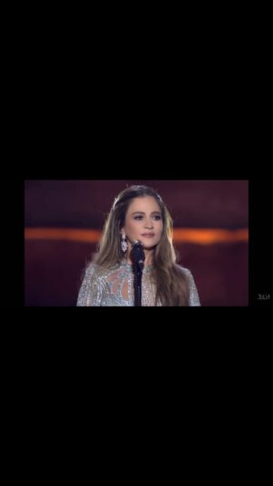 Rouwaida Attieh Instagram - ما ركنّا للمذلّةِ لم نساوِم
فليرى الأحرارُ يا كلَّ العواصِم🇱🇧
#لبنان #الجنوب #جنوب_لبنان #غزة #سوريا #عاب_مجدك_بالمذلة_والهزائم
@julia_boutros_official
@shisho12_12attieh