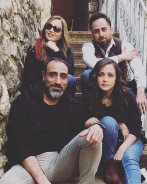Rozina Lazkani Instagram - من الهيبة (قبل الحجر )
مع أحلى ناس 💕
اشتقتلكن كتير ❤️
#الهيبة #الهيبة_الرد #2020 #mbcdrama #mbc #mbc4 #mbc1 #rouzainalazkani #منى_شيخ_الجبل #لبنان #سوريا🇸🇾 #مصر #دراما_رمضان #دراماعربية
