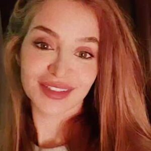 Rozina Lazkani Instagram - ❤️❤️❤️
#روزينا_لاذقاني #دمشق #rouzainalazkani #syria #drama #دراما_سورية #دراما_عربية #homswithome #beauty #beautiful #art