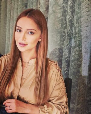 Rozina Lazkani Instagram - منى❤️
#الهيبة_جبل #الهيبة #روزينا_لاذقاني #منى_شيخ_الجبل #mbc #shahidvip #سوريا #مصر #لبنان #العراق #البحرين #الاردن #فلسطين #السعودية #الامارات #المغرب