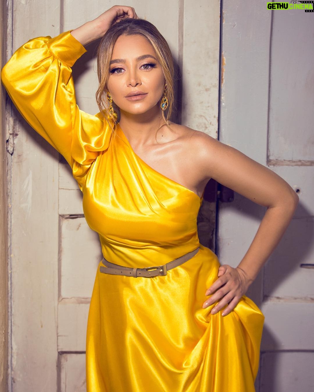 Rozina Lazkani - 31.5K Likes - #rouzainalazkani #روزينا_لاذقاني #drama #dramaqueen #naturephotography #photoshoot #damascus #دمشق #arte #syria #lebanon #jordan #summer #injoy #love #work 
#سوريا #لبنان #دبي #الاردن #مصر