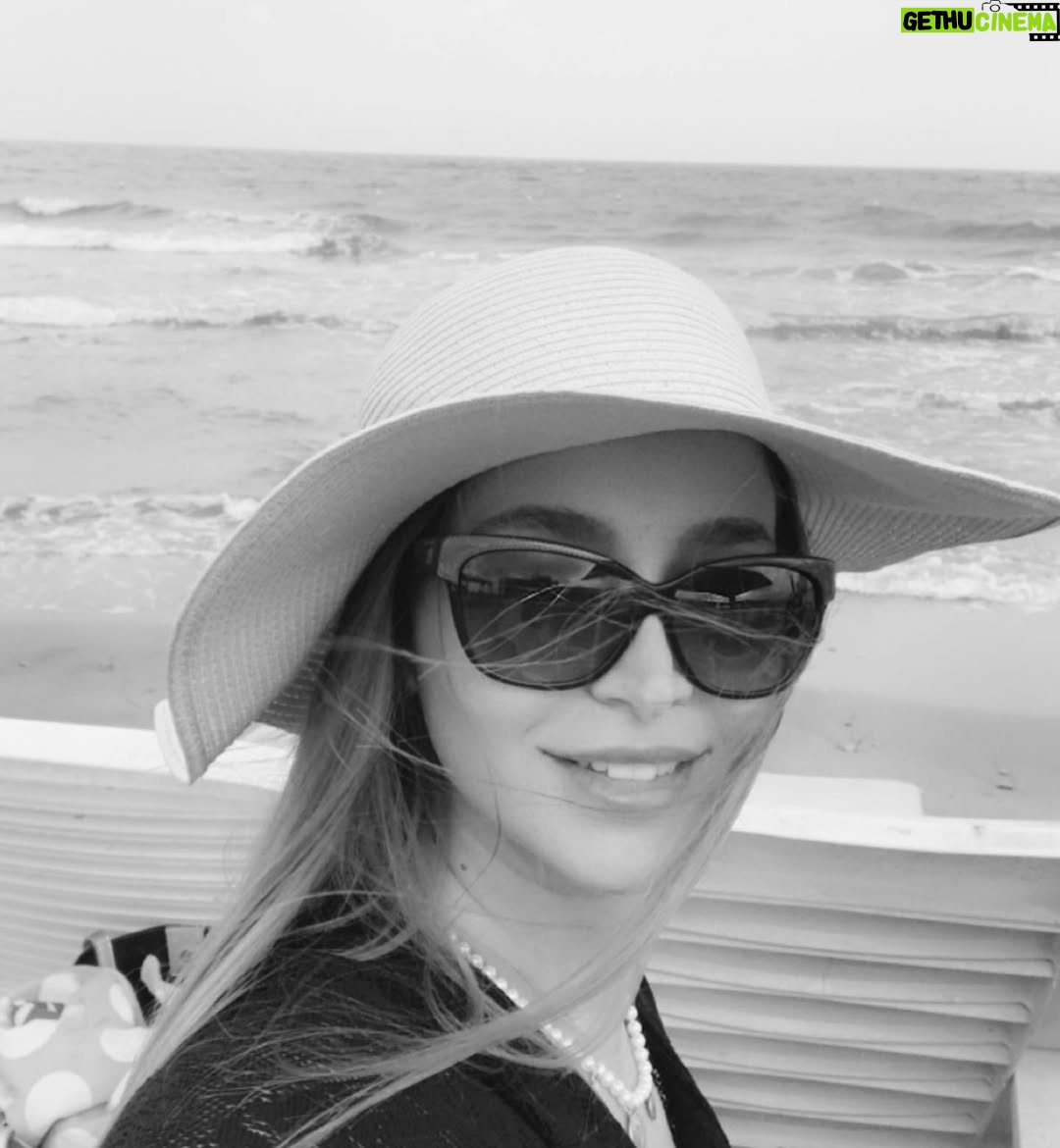 Rozina Lazkani - 35K Likes - ❤️🙂