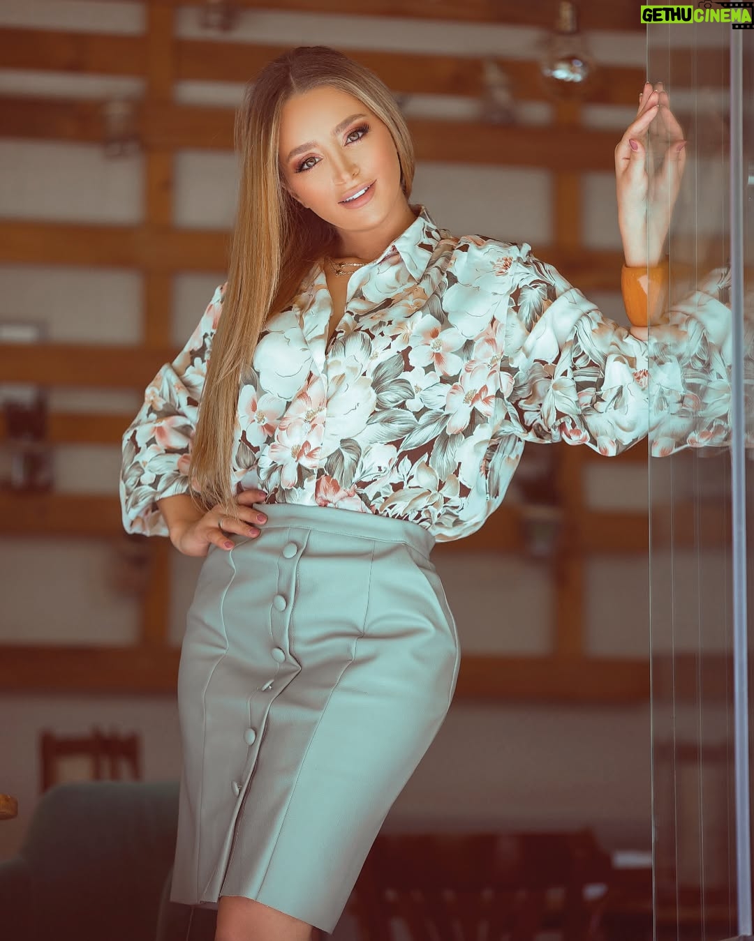 Rozina Lazkani - 40.7K Likes - #photoshoot #syria #rouzainalazkani #روزينا_لاذقاني #damascus #drama #دراما_سورية #فن #summer #beuty #sayidatynet #magazine #actores