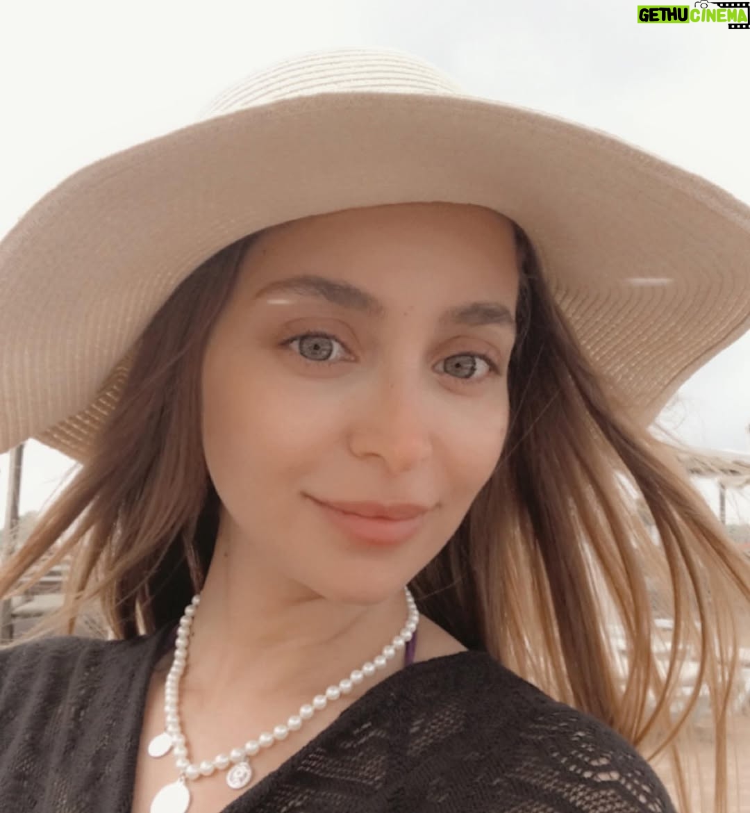 Rozina Lazkani - 35K Likes - ❤️🙂