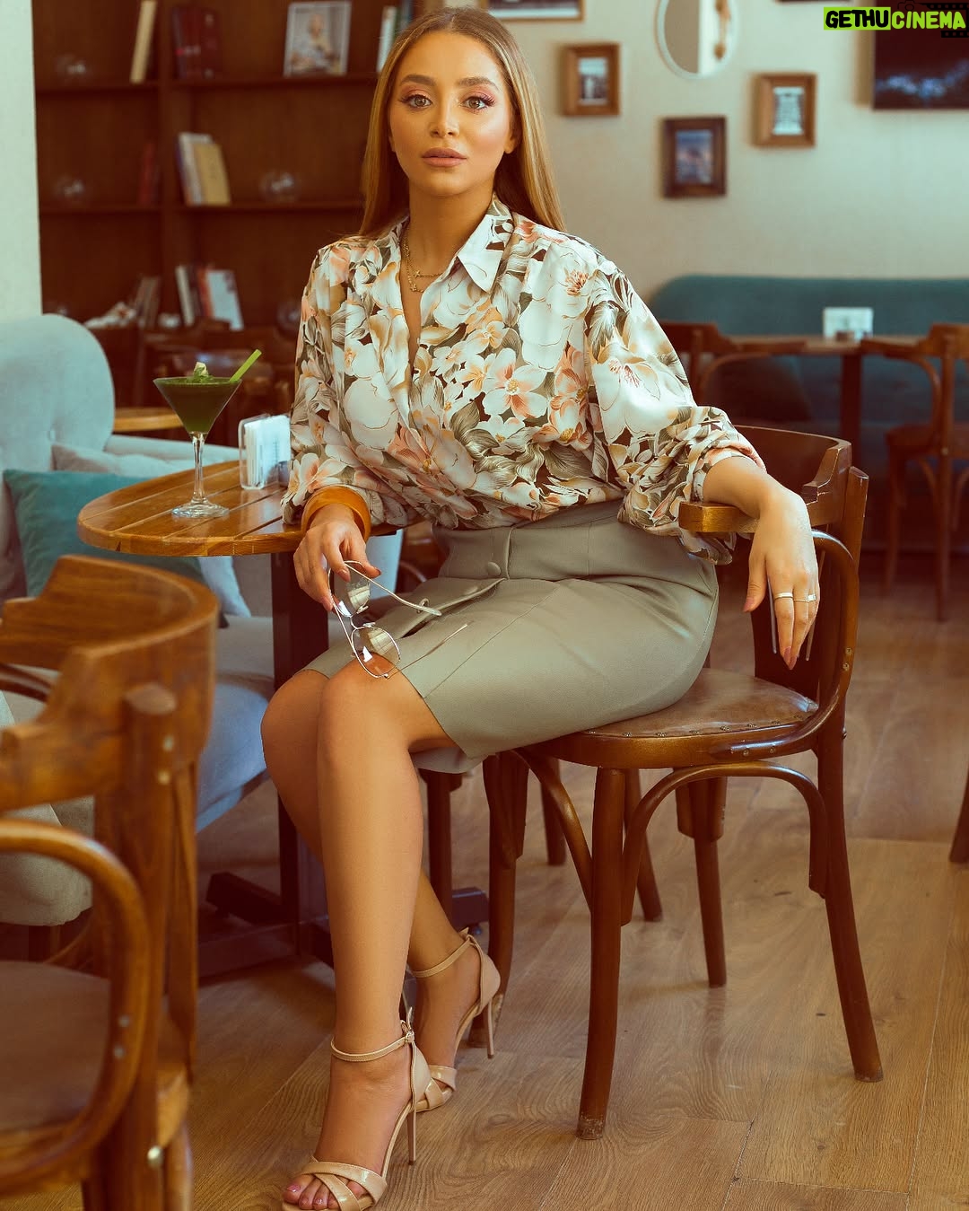 Rozina Lazkani - 40.7K Likes - #photoshoot #syria #rouzainalazkani #روزينا_لاذقاني #damascus #drama #دراما_سورية #فن #summer #beuty #sayidatynet #magazine #actores