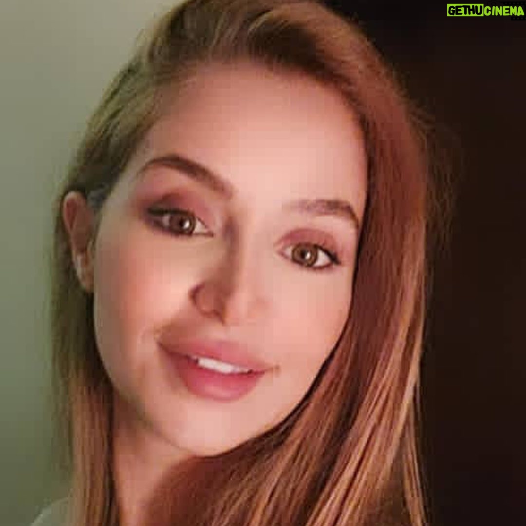Rozina Lazkani - 39.2K Likes - ❤️❤️❤️
#روزينا_لاذقاني #دمشق #rouzainalazkani #syria #drama #دراما_سورية #دراما_عربية #homswithome #beauty #beautiful #art