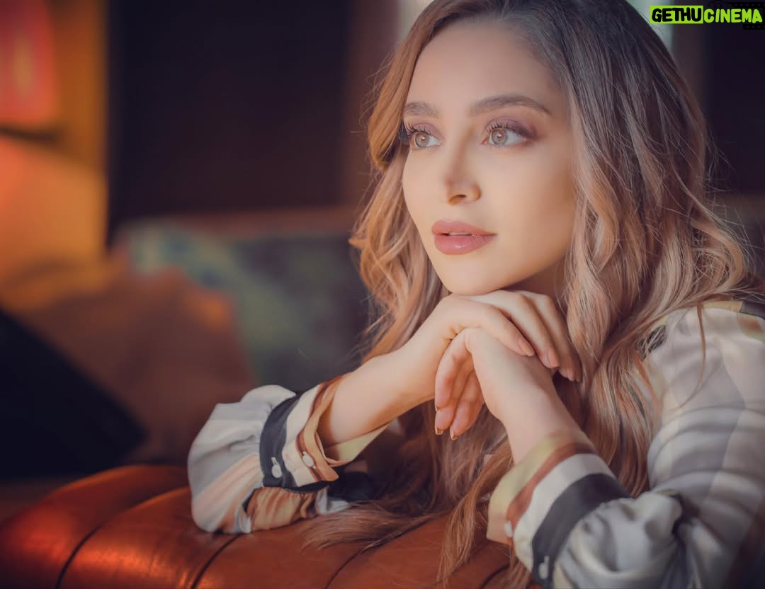 Rozina Lazkani - 48K Likes - احترامكم ومحبتكم وكلامكم الجميل بيكبرني وبيشرفني شكرا على كل التعليقات والمسجات يلي وصلتني 🙏🏻🙏🏻
محبتي واحترامي للجميع والله يسعد مساكم ❤️❤️