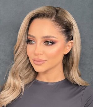 Rozina Lazkani Instagram - The beautiful @rouzainalazkani_ 🤍 النعومة و الجمال مجتمعين فيكي 🥰 حبيتو اللوك من سحور مسلسل أولاد بديعة 2024 #رشاشربتجي #رمضان2024 #ولادبديعه #عبير @awlad_badeiaa #makeup #makeupmiddleeast