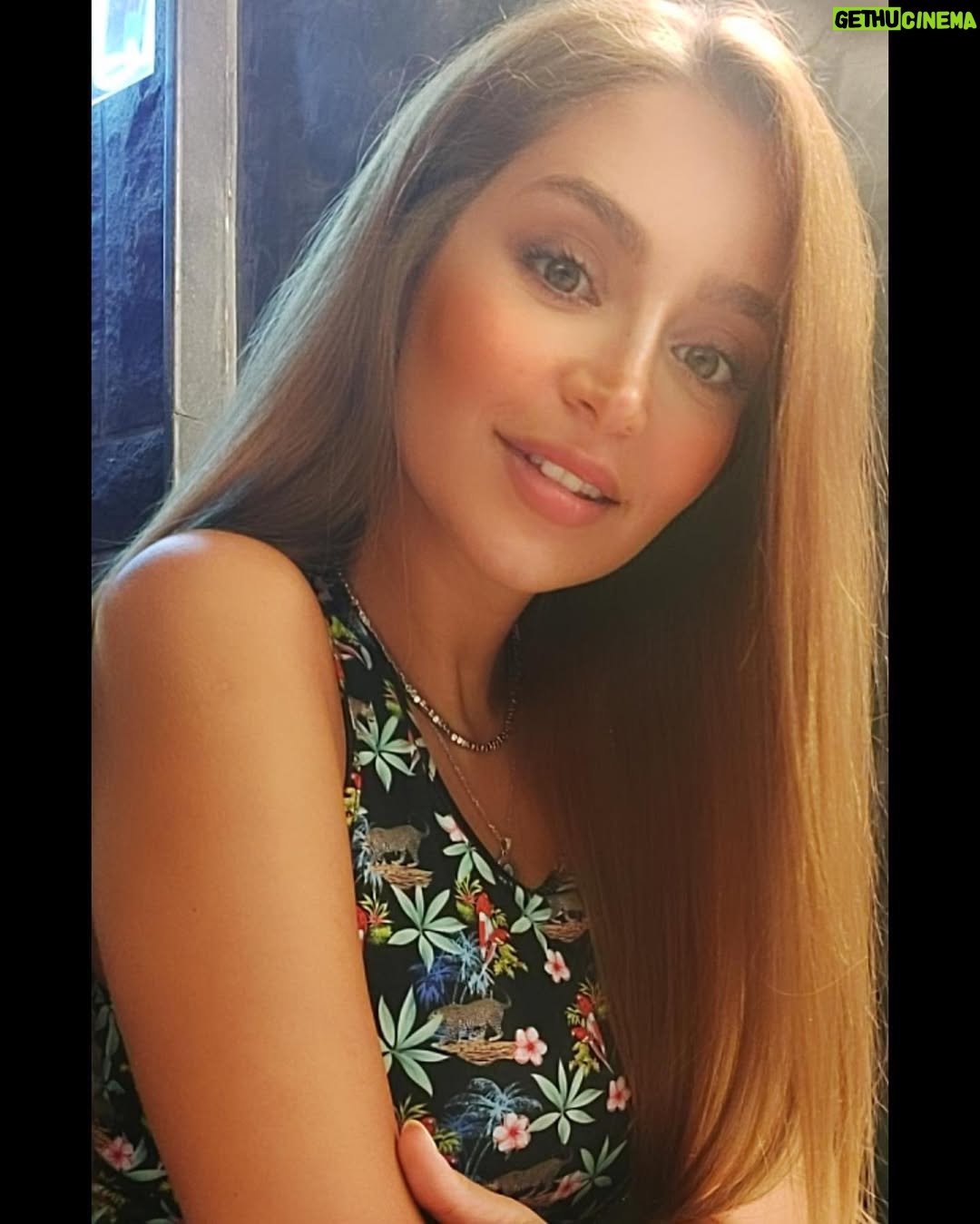 Rozina Lazkani - 38.6K Likes - ❤️❤️❤️يسعد قلوبكم
#damascus #life #happy #love #photography #rouzainalazkani #peaceful #peace #fun #sweetdreams