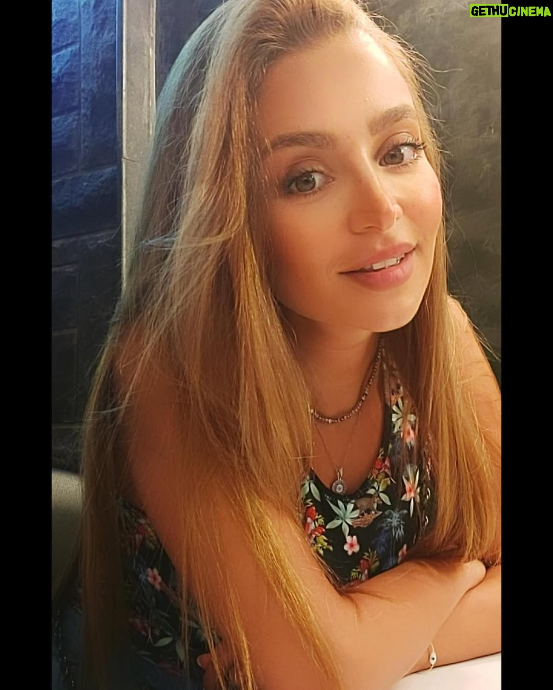 Rozina Lazkani - 38.6K Likes - ❤️❤️❤️يسعد قلوبكم
#damascus #life #happy #love #photography #rouzainalazkani #peaceful #peace #fun #sweetdreams
