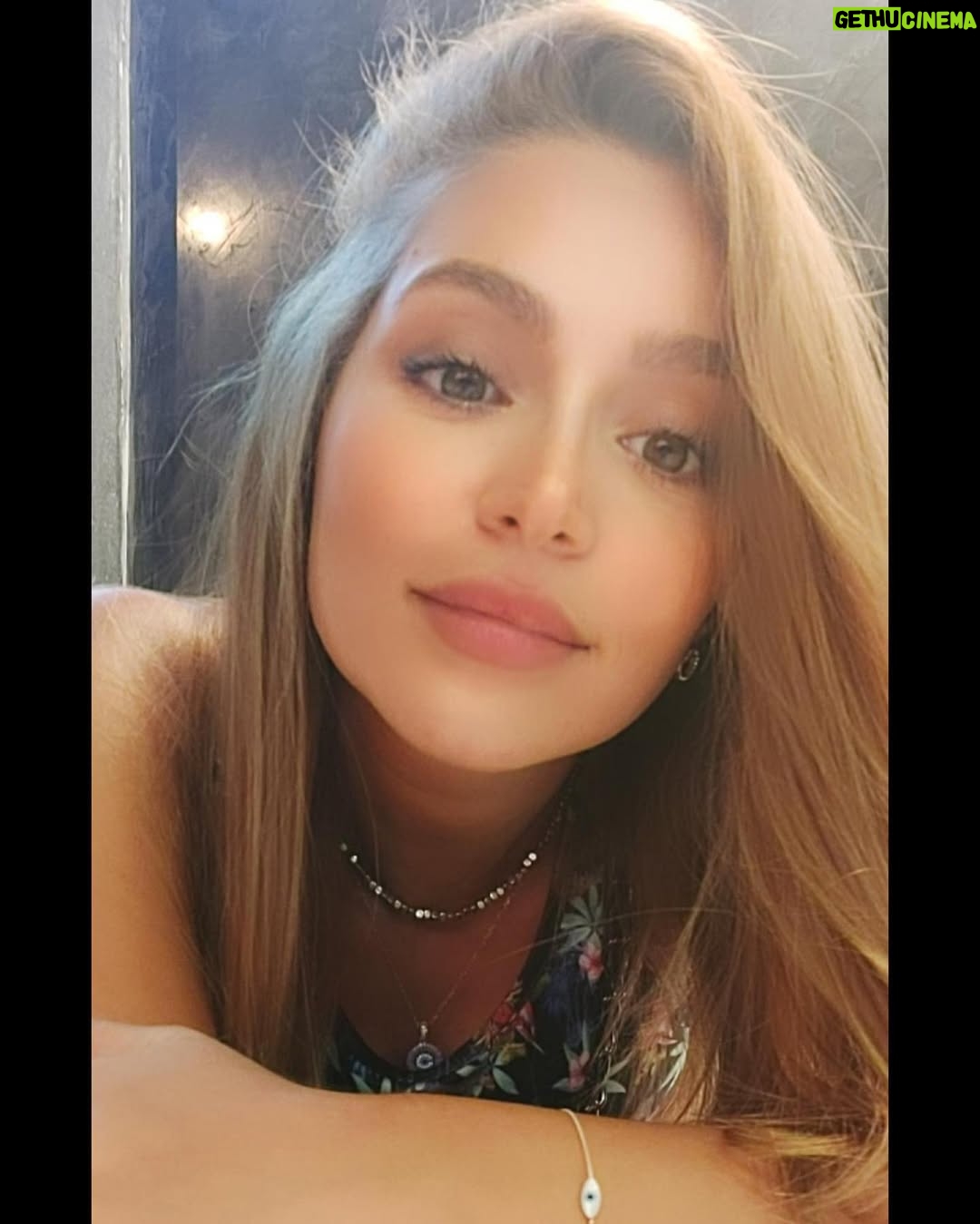 Rozina Lazkani - 38.6K Likes - ❤️❤️❤️يسعد قلوبكم
#damascus #life #happy #love #photography #rouzainalazkani #peaceful #peace #fun #sweetdreams