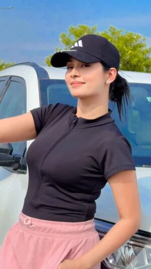 Ruba Khan Instagram - Pyar hoga tere te ❤️😍 #rubakhan #trending #trendingsongs #instagood #haryanvi #badmashi #loveyourself #vibe