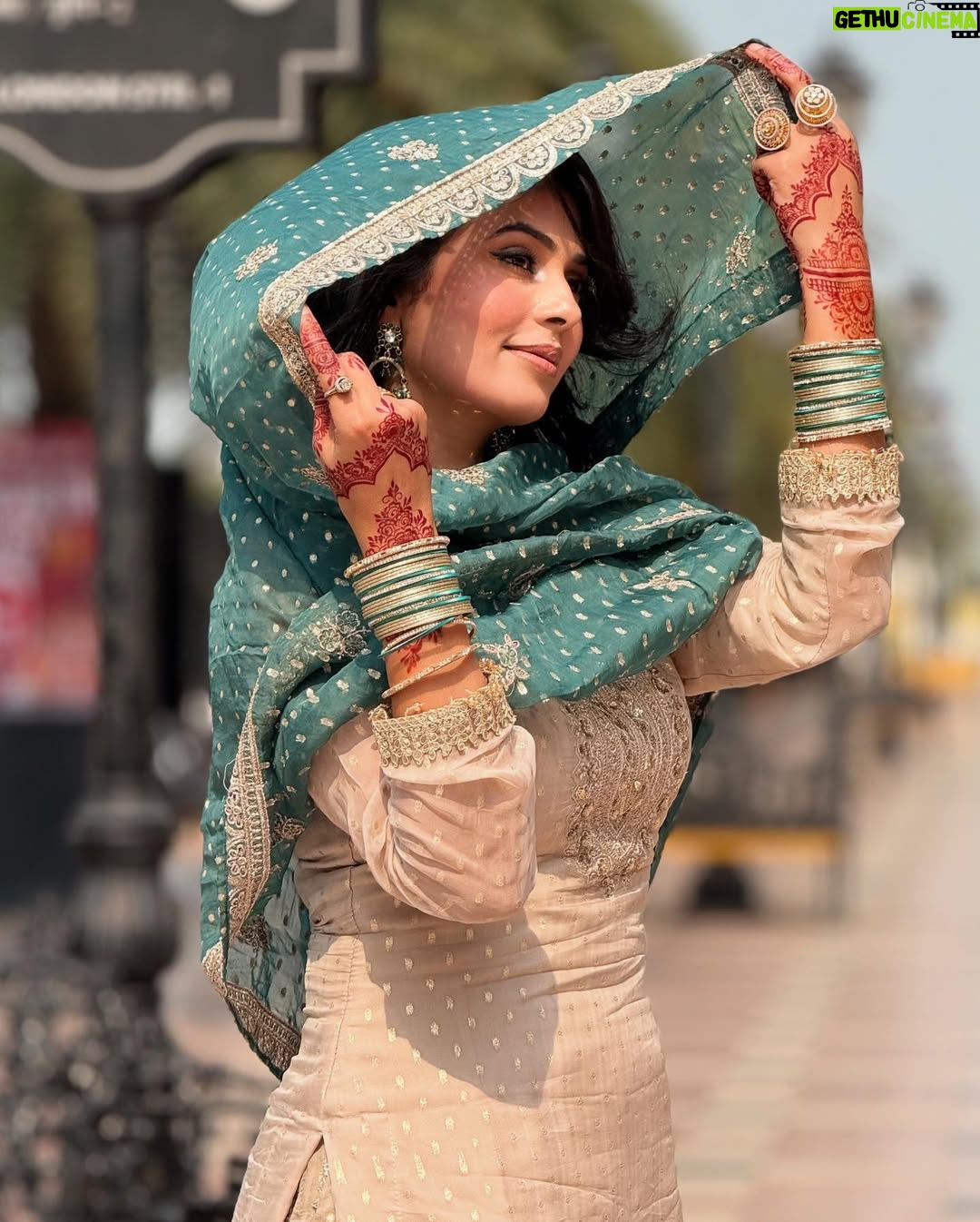 Ruba Khan - 11K Likes - Happy Eid all 🌙